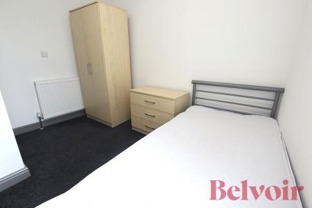 Room London Road in Newcastle-under-Lyme