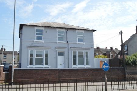 Room London Road in Newcastle-under-Lyme