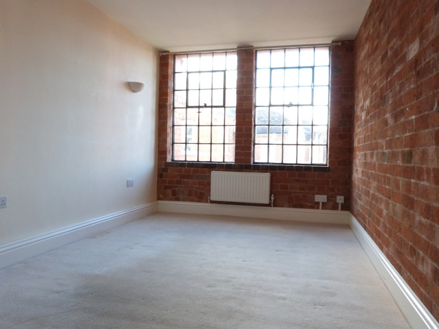 Flat Middle Street in Worcester