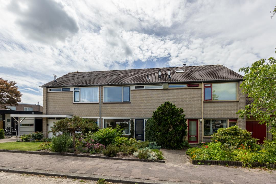 Tussenwoning te koop: Walter van Amersfoortstraat 32, Achterveld