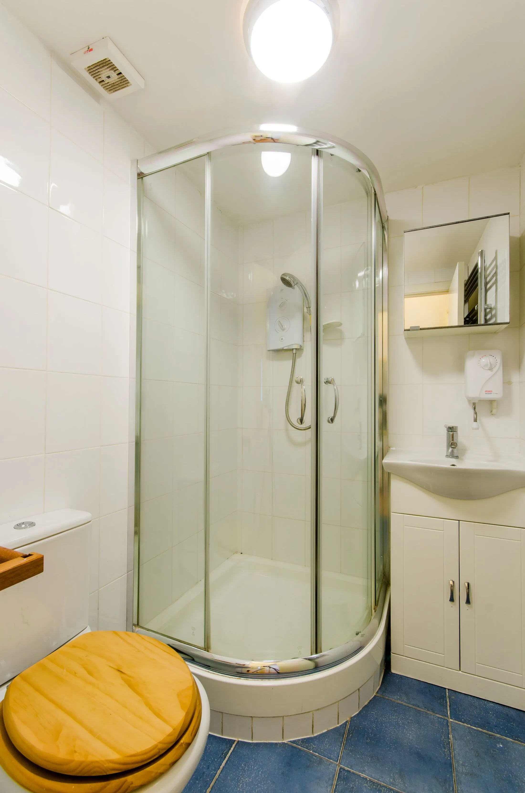 Flat Adamson Road in Greater London