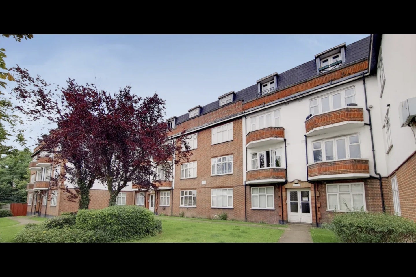 Flat Carshalton Road in Greater London