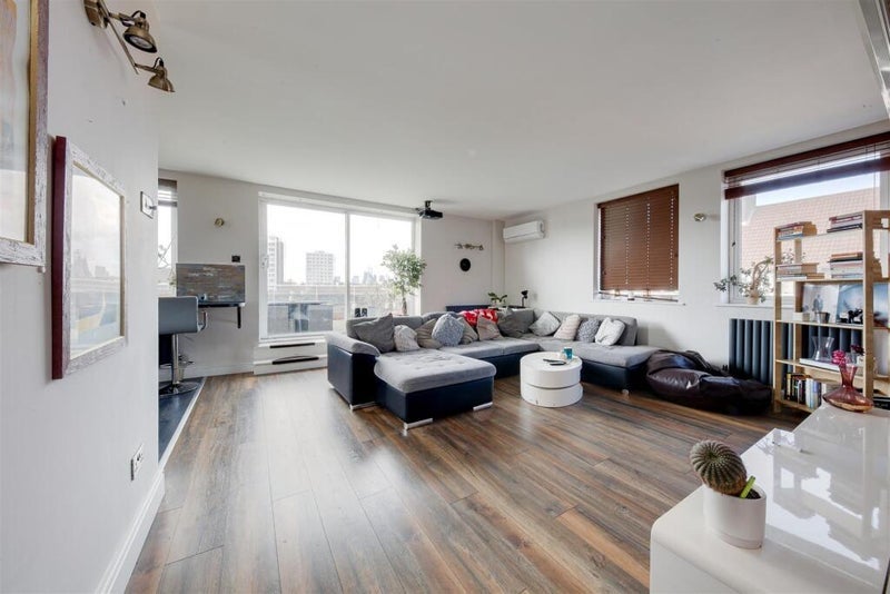 Room Grenade Street in Greater London