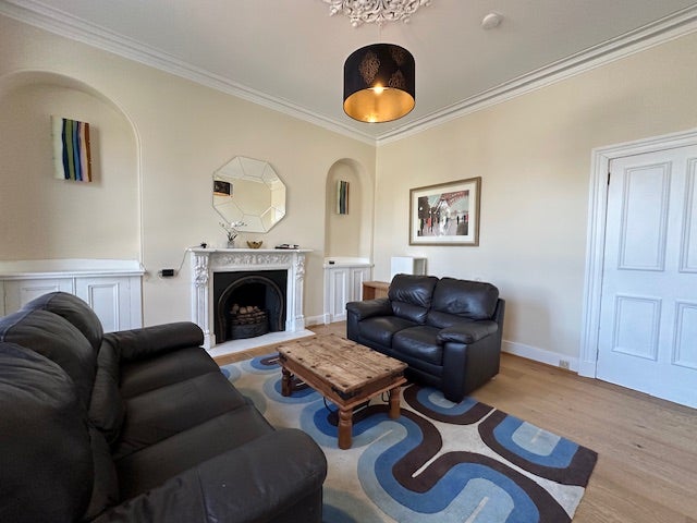 Flat Union Grove in Aberdeen City