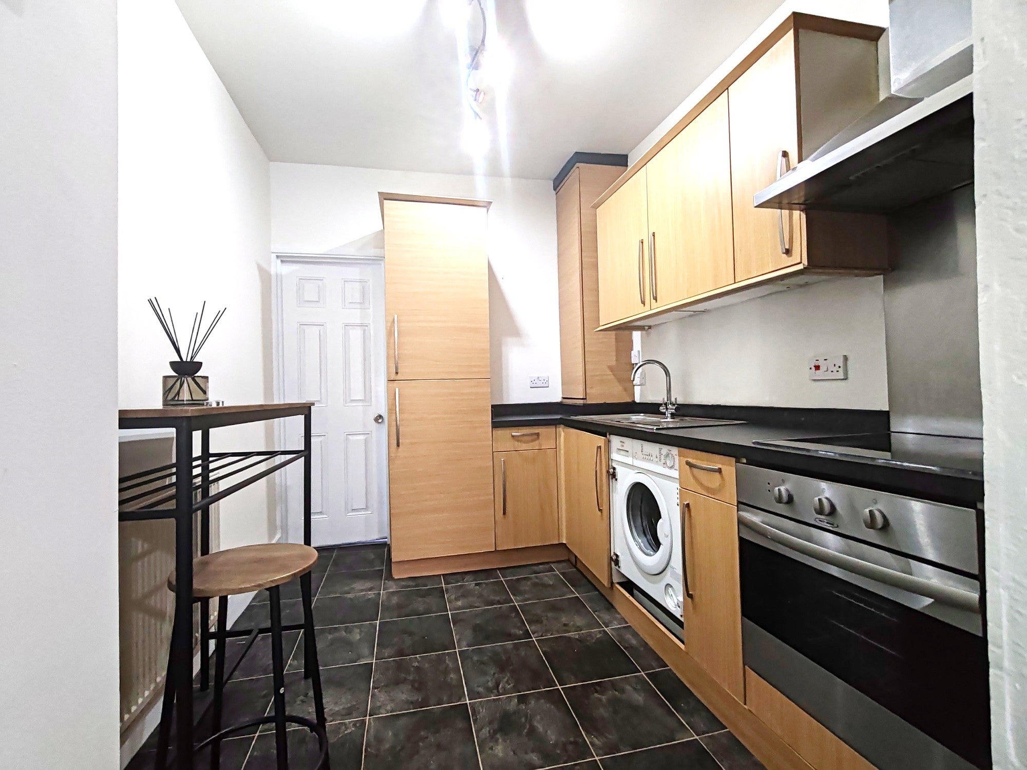 Flat Park Avenue in Greater London
