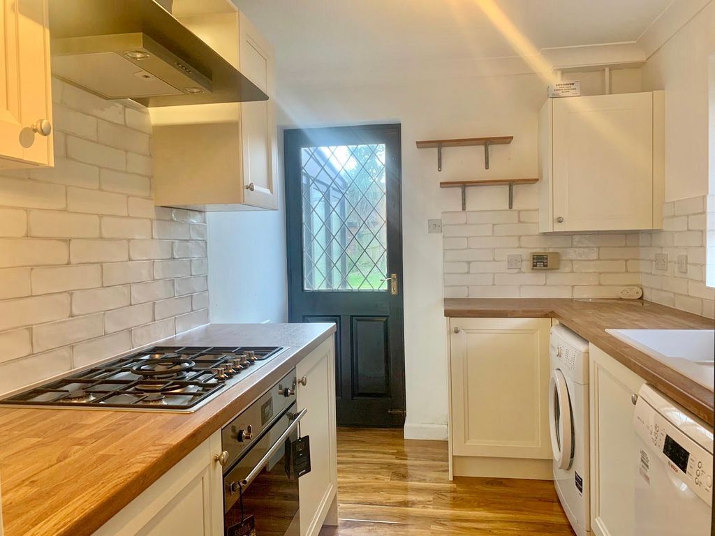 House Loader Close in Winchester