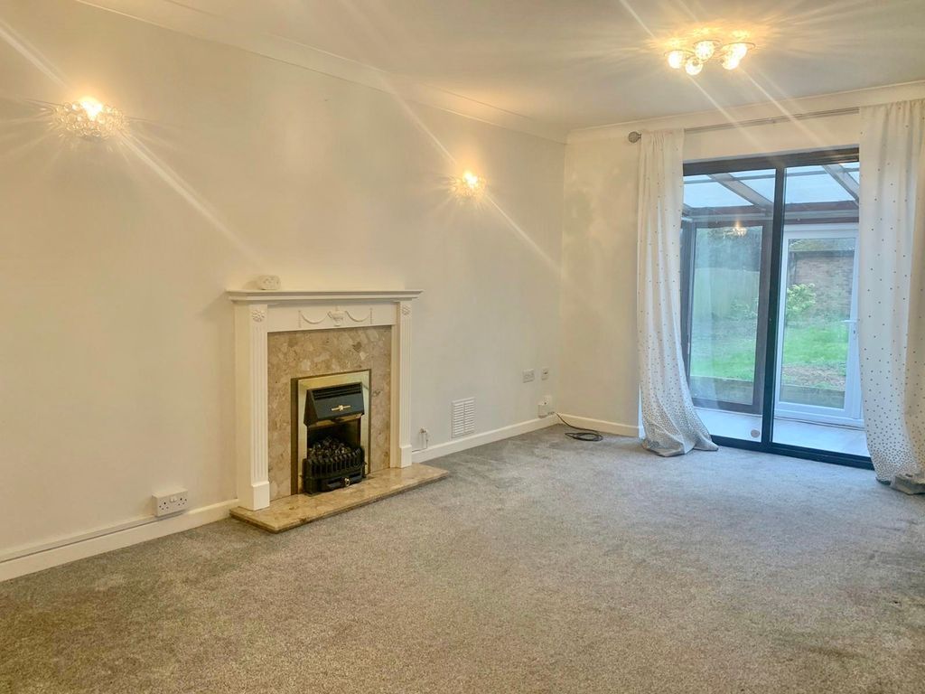 House Loader Close in Winchester
