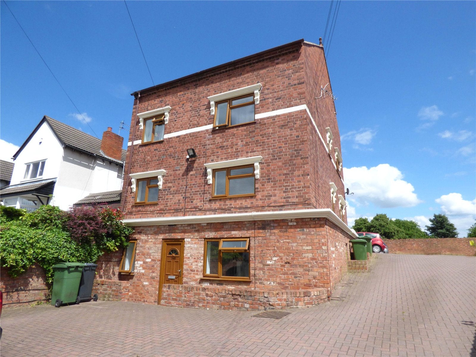 Flat Essex Street in Bloxwich