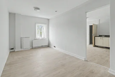 Room Sneyd Street in Stoke-on-Trent