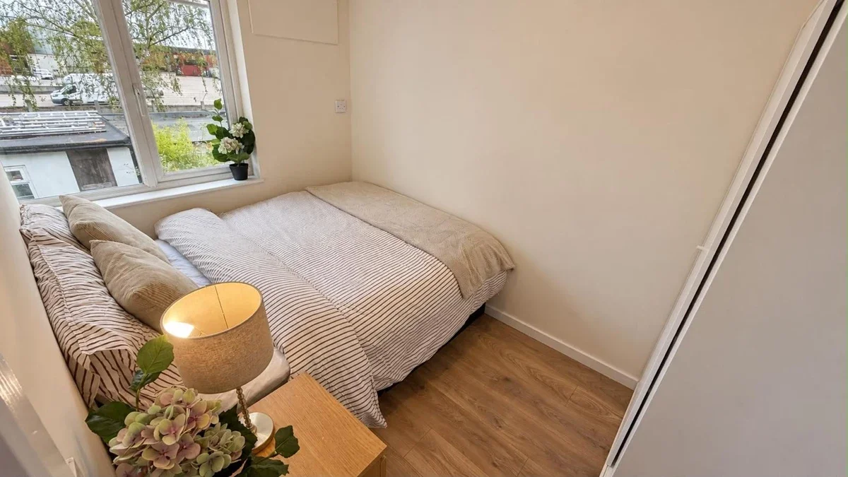 Flat Middleham Road in Greater London