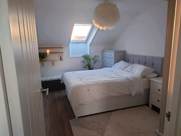 Room Yew Tree Close in Nailsea