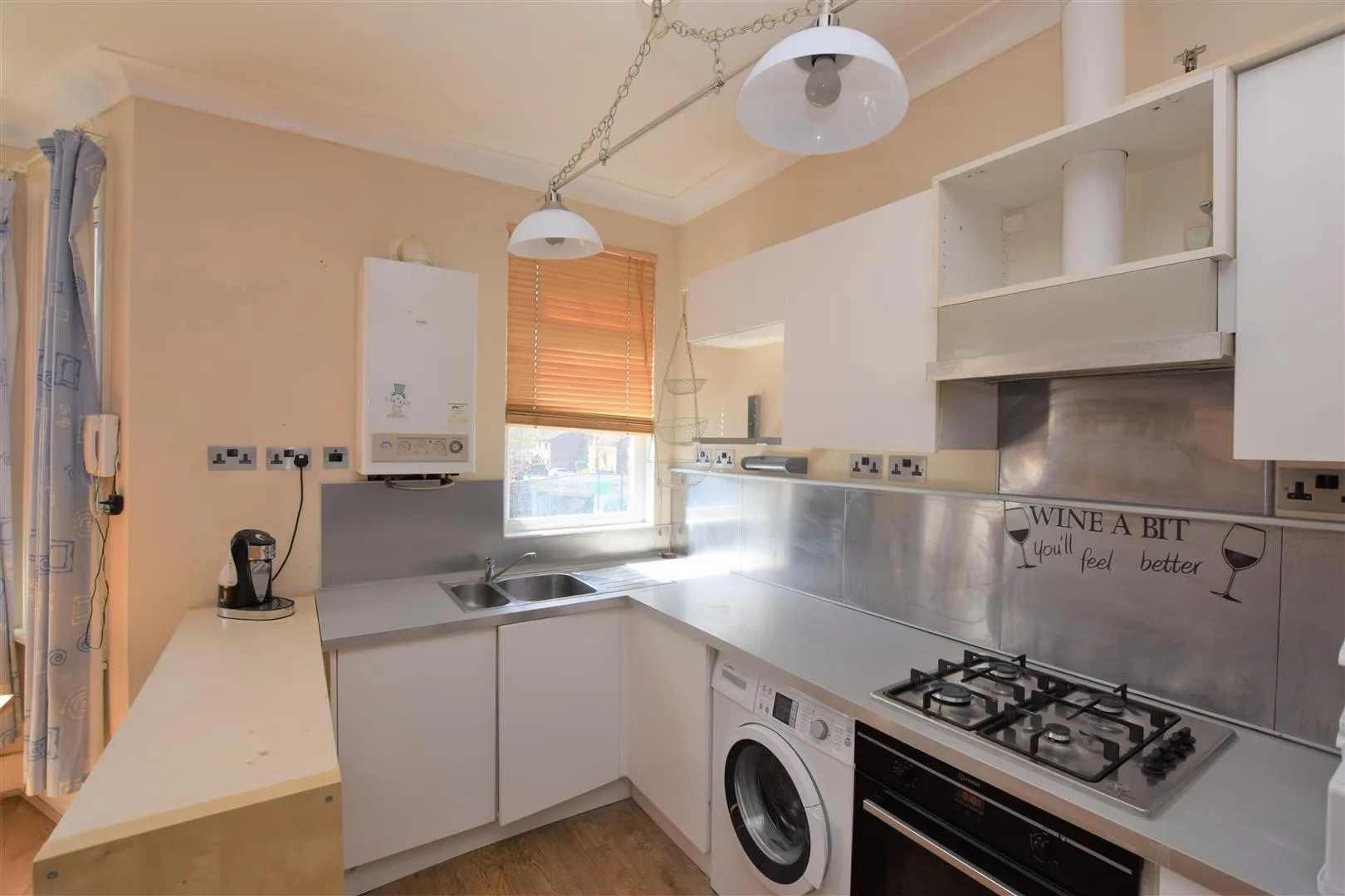 Flat West Hendon Broadway in Greater London