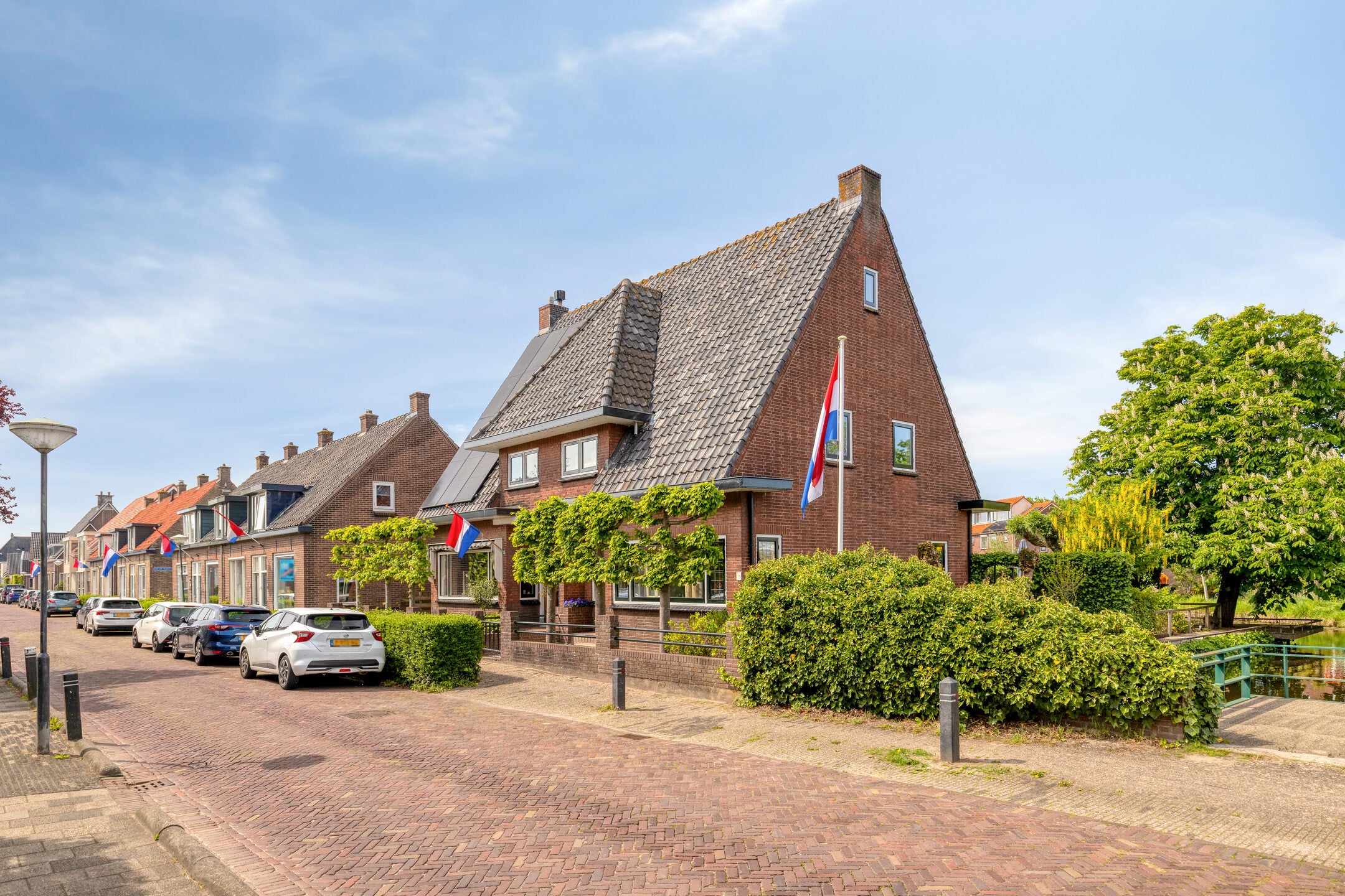 Huis Dorpsstraat 135 in Benthuizen