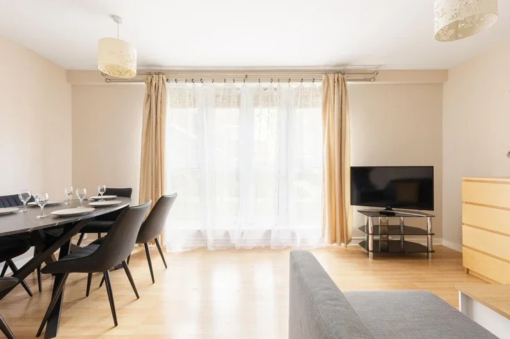 Flat Strathan Close in Greater London
