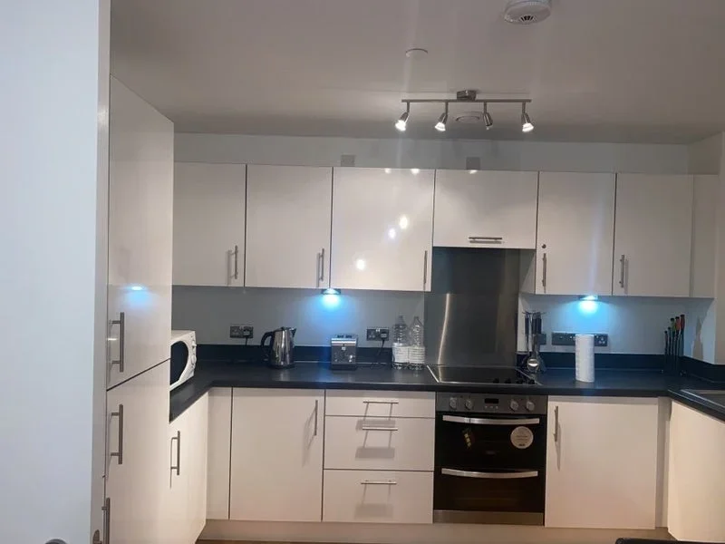 Flat Parkside Avenue in Greater London