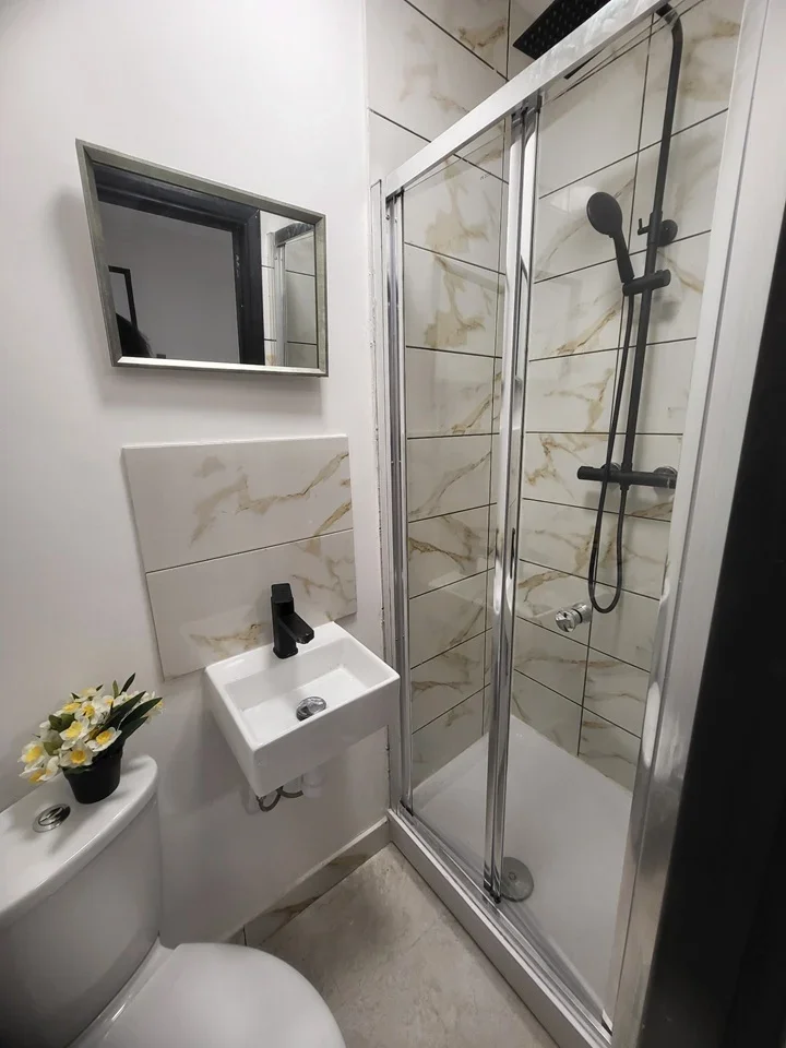 Room Kent Road in Grays