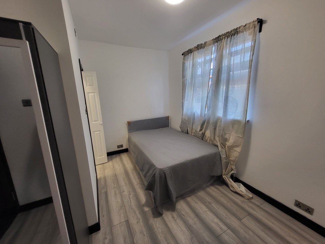 Room Kent Road in Grays