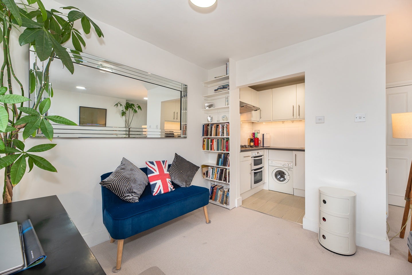 Flat Duncan Terrace in Greater London
