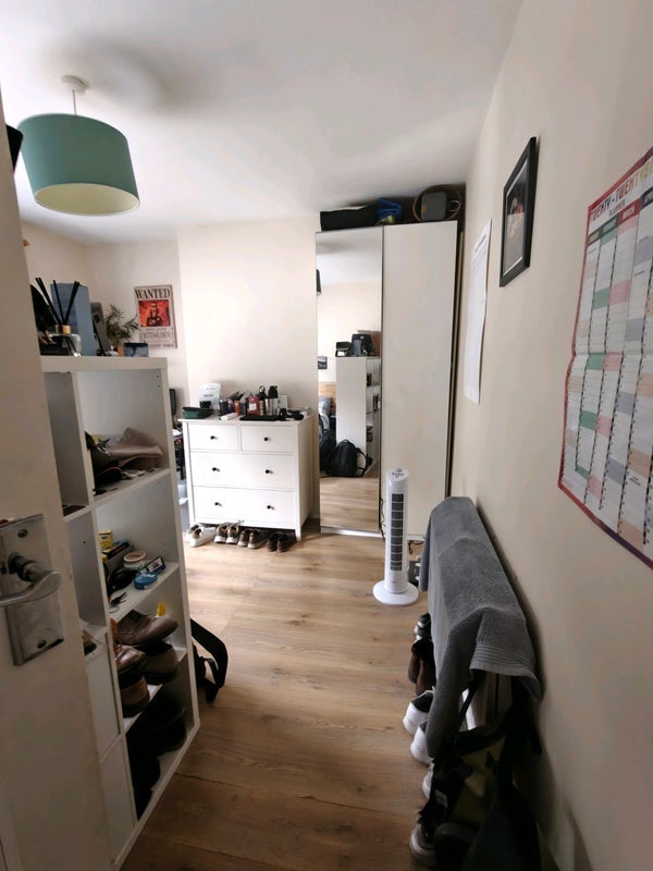 Room Oakdale Road in Greater London