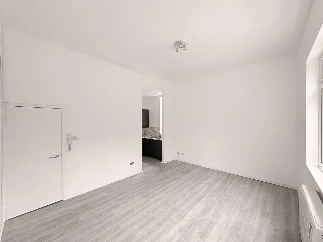 Flat Upper Grosvenor Road in Tunbridge Wells