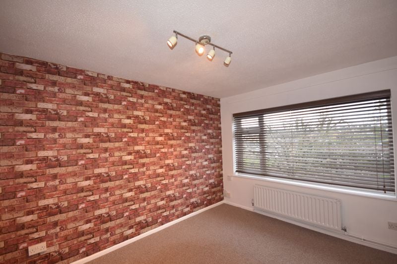 Flat Libra Court in Broadland