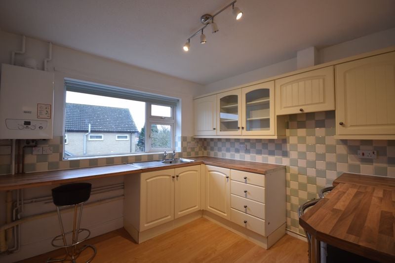 Flat Libra Court in Broadland