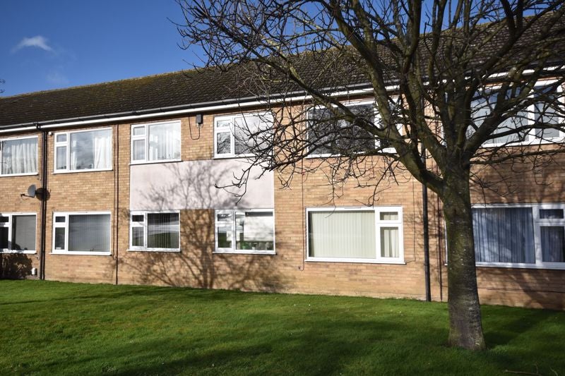 Flat Libra Court in Broadland