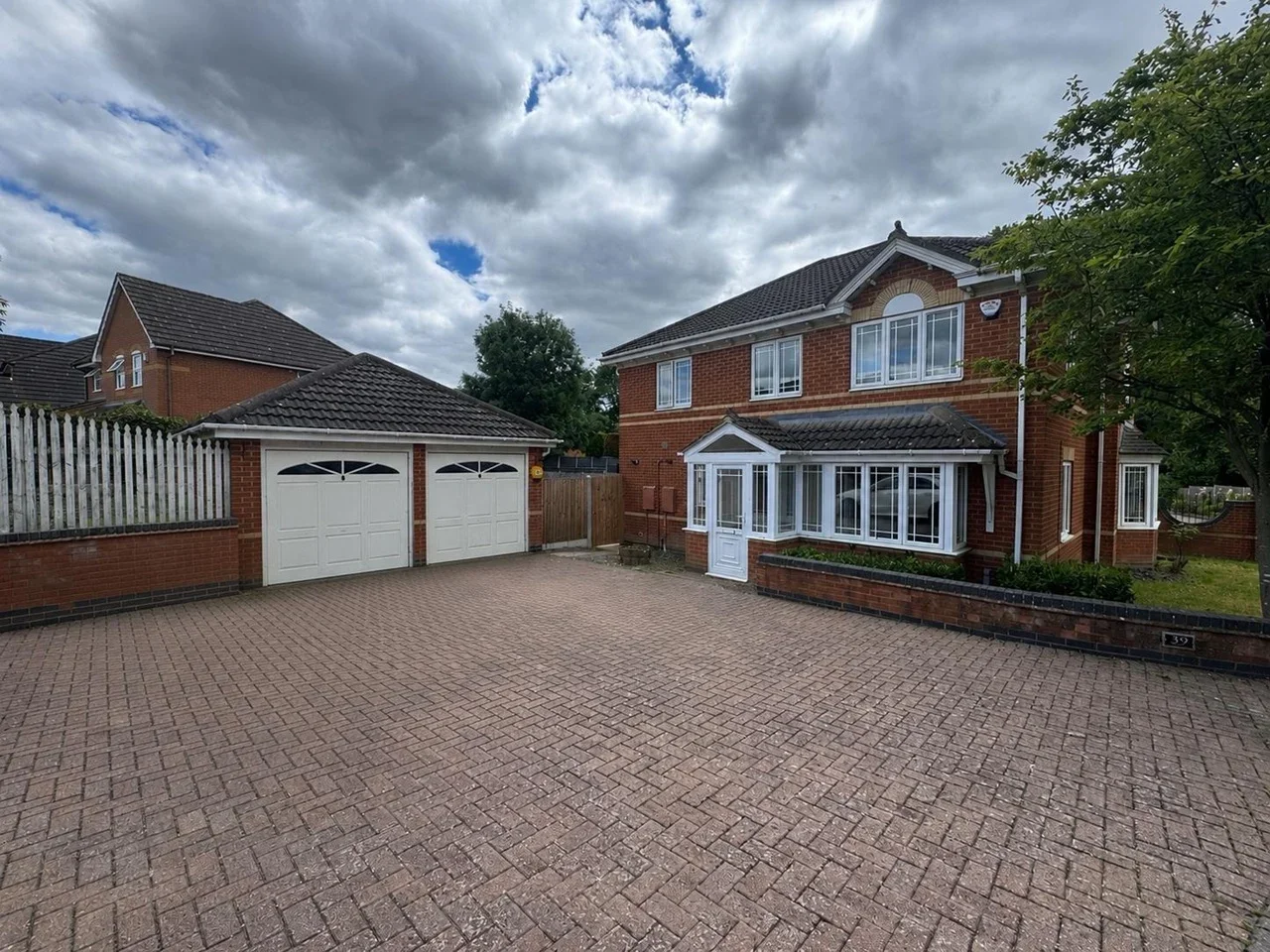 House Columbine Road in Leicester