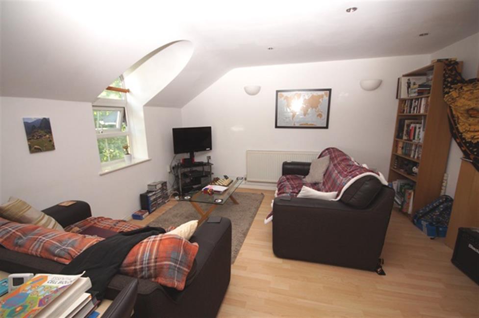 Flat Oakfield Street in Cardiff