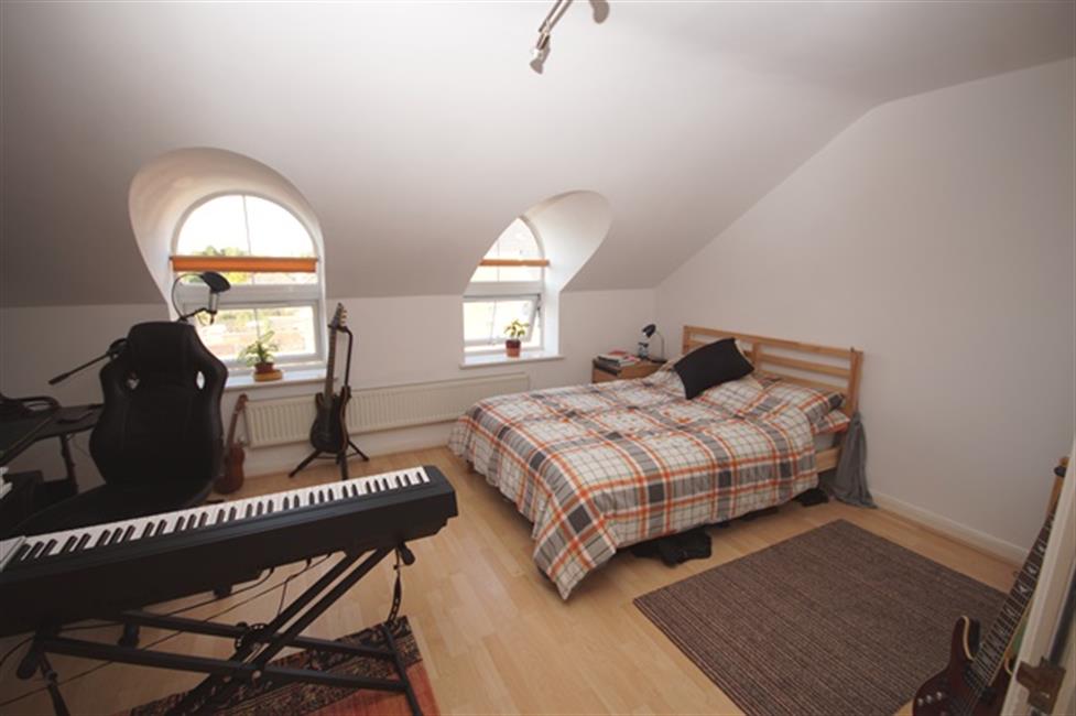Flat Oakfield Street in Cardiff