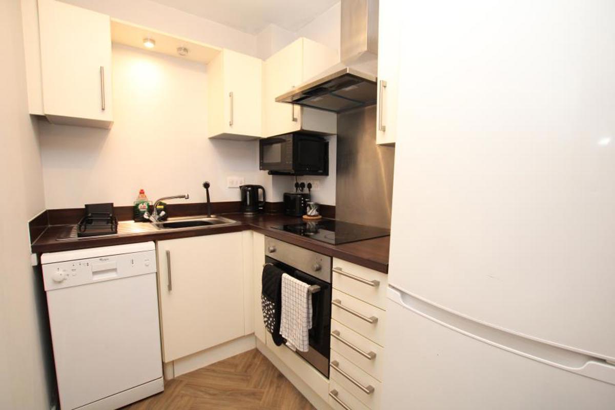 Flat Sweetman Place in Bristol