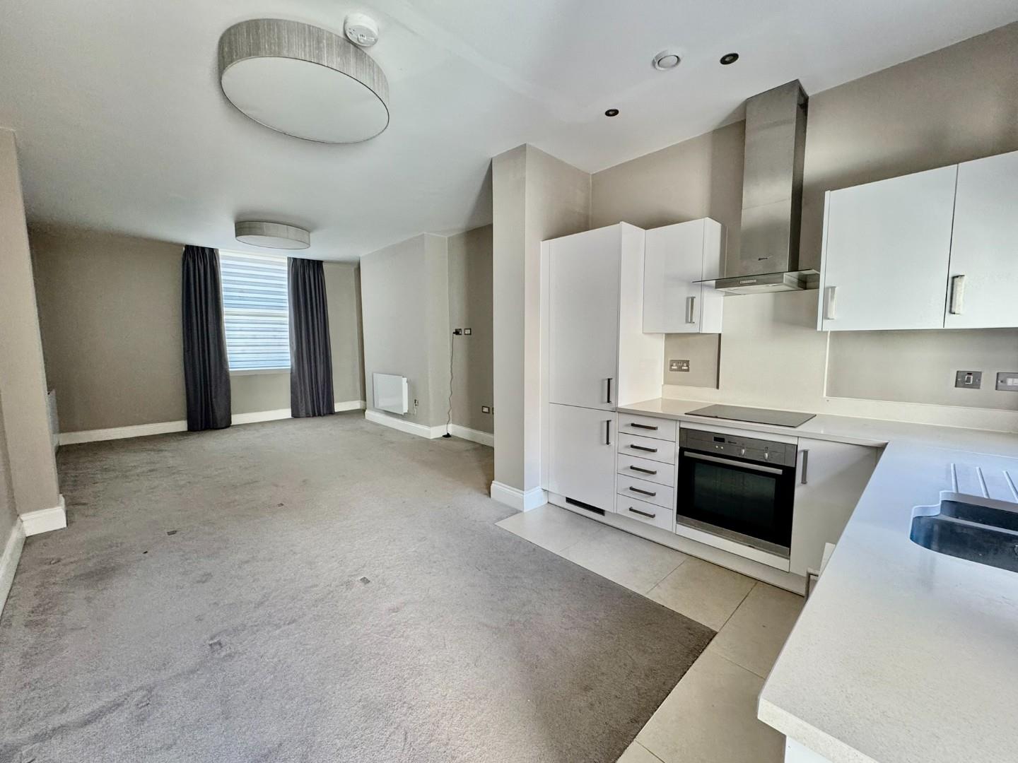 Flat Beatrice Court in Lichfield