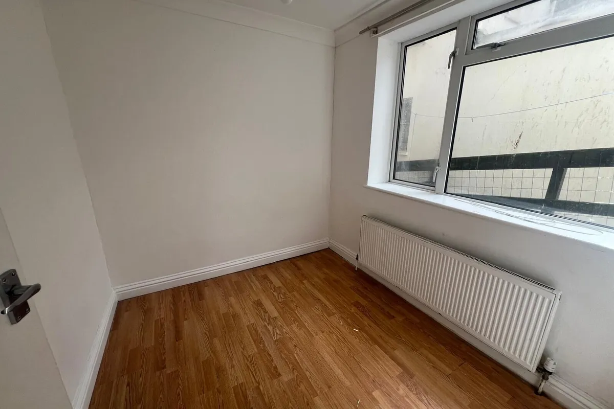 Flat Eversfield Place in St Leonards