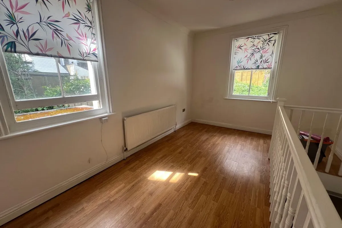 Flat Eversfield Place in St Leonards