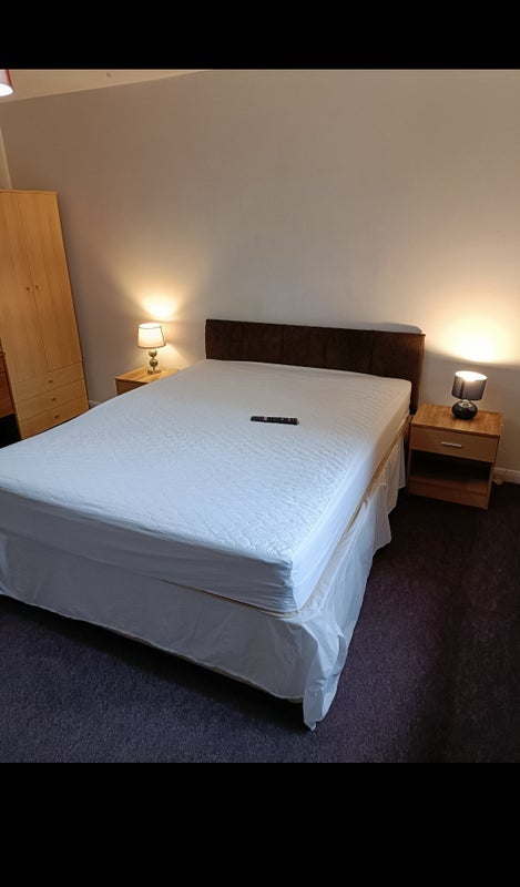 Room Dobson Road in Crawley