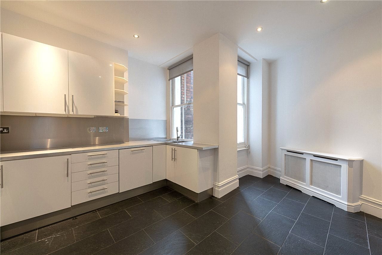 Flat Iverna Court in Greater London