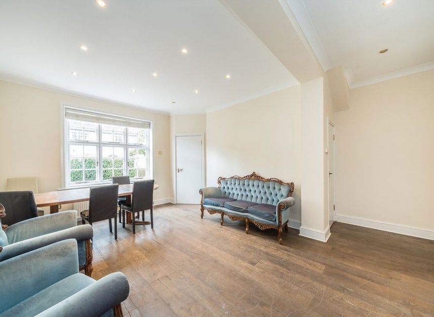 House Fowler's Walk in Greater London