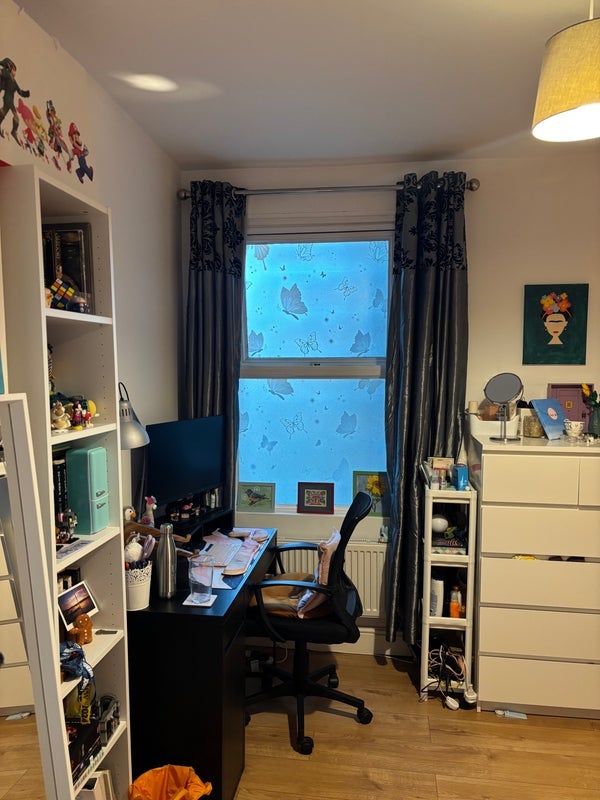 Room Coverton Road in Greater London