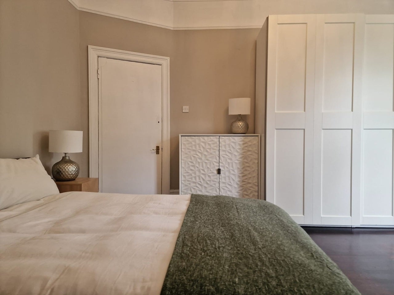 Room Granville Gardens in Greater London