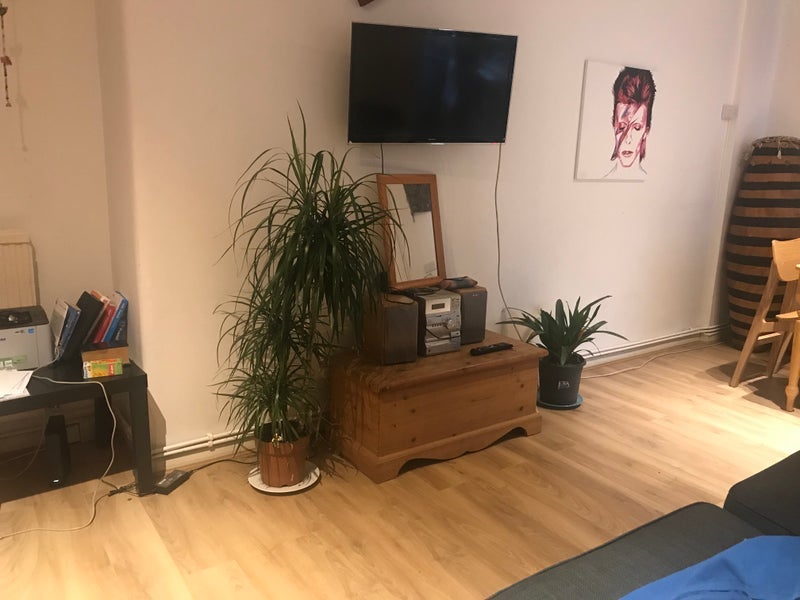 Room Tamarisk Square in Greater London
