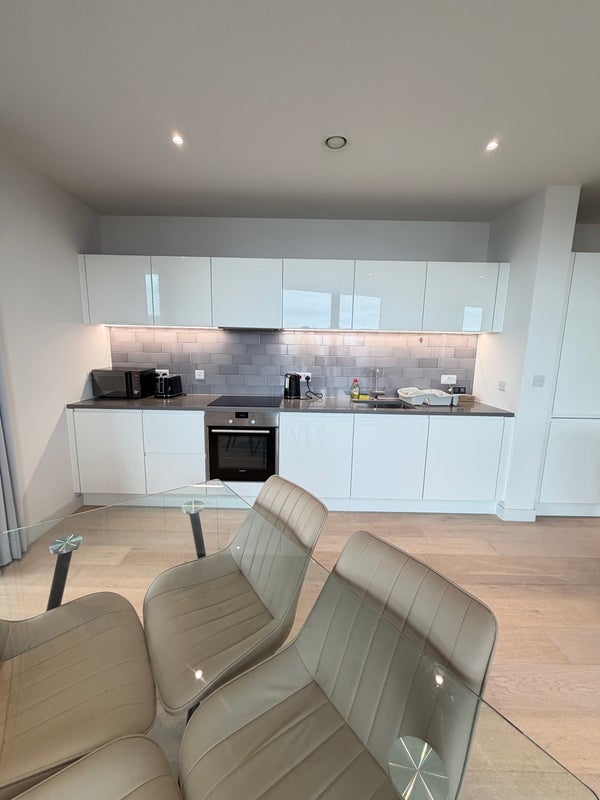 Flat Royal Crest Avenue in Greater London