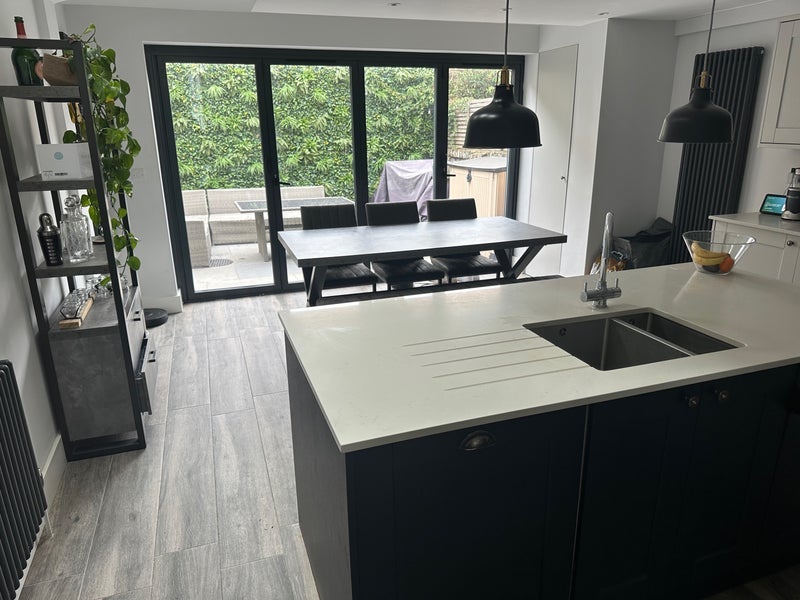 Room Linom Road in Greater London
