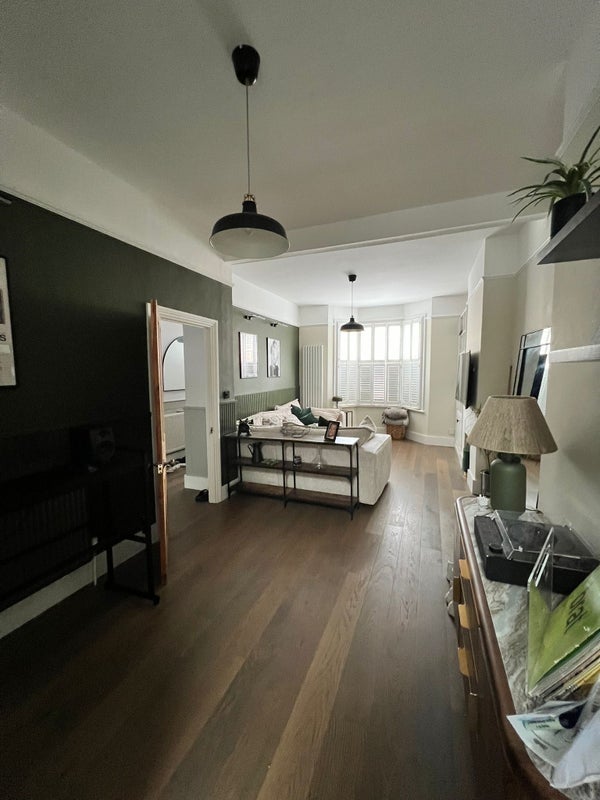 Room Linom Road in Greater London