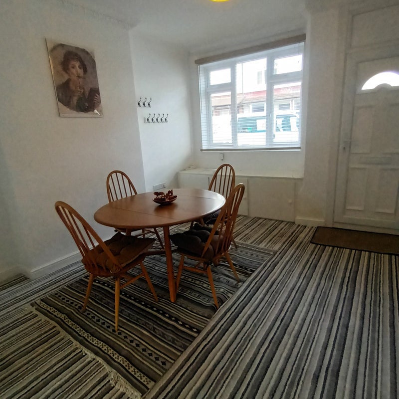 Room Wentworth Road in Nottingham