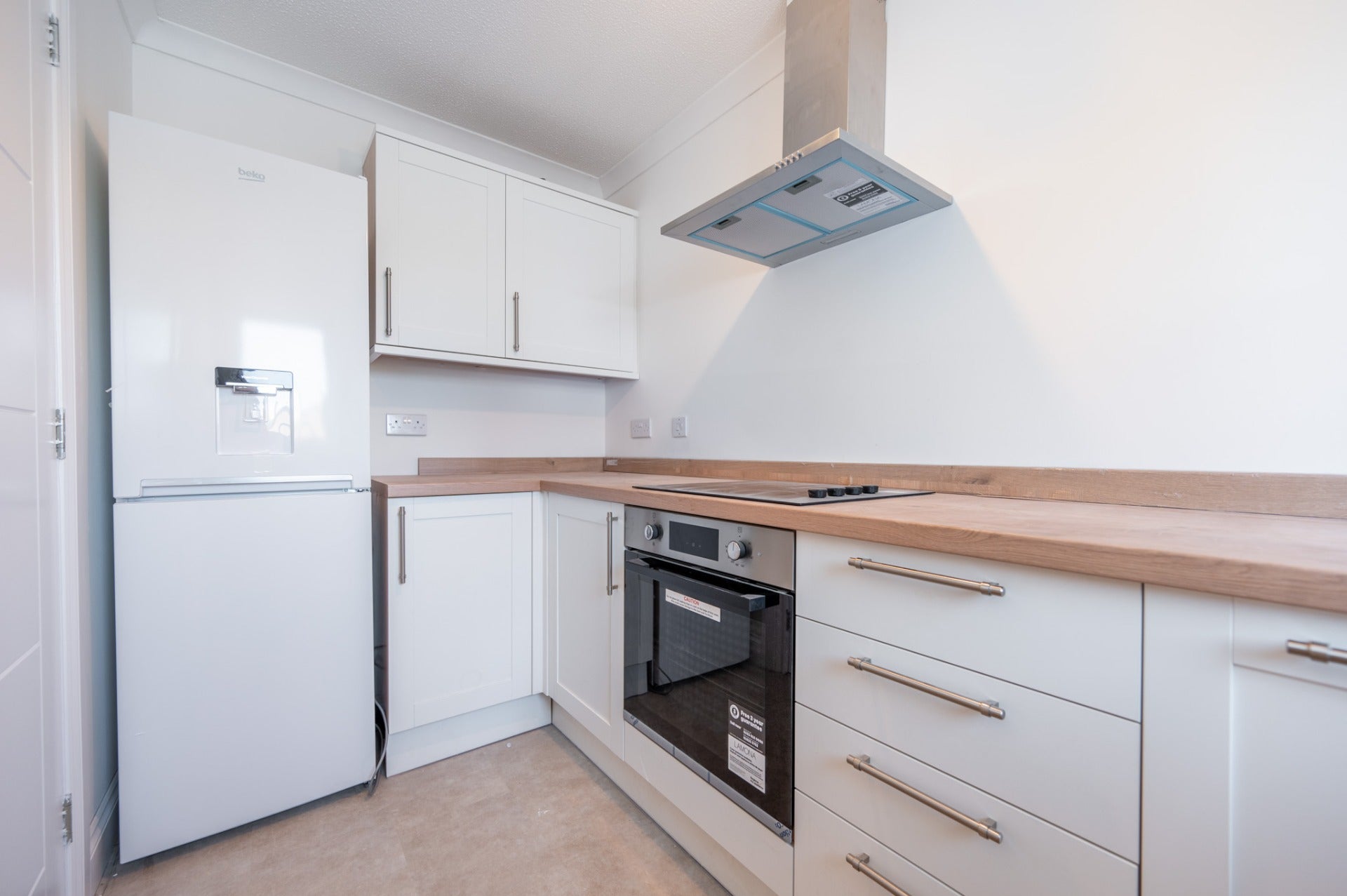 Flat Kelvindale Road in Glasgow