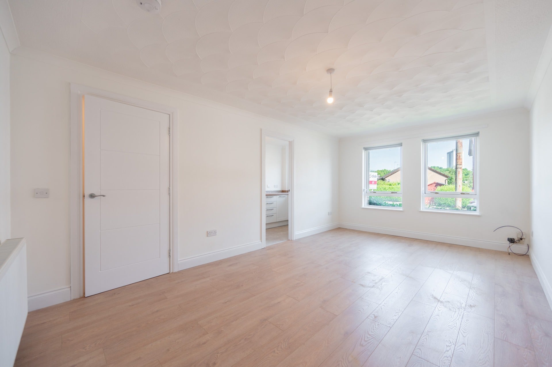 Flat Kelvindale Road in Glasgow