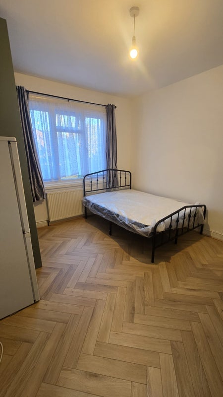Room Nelson Road in Greater London