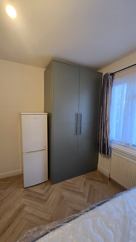 Room Nelson Road in Greater London