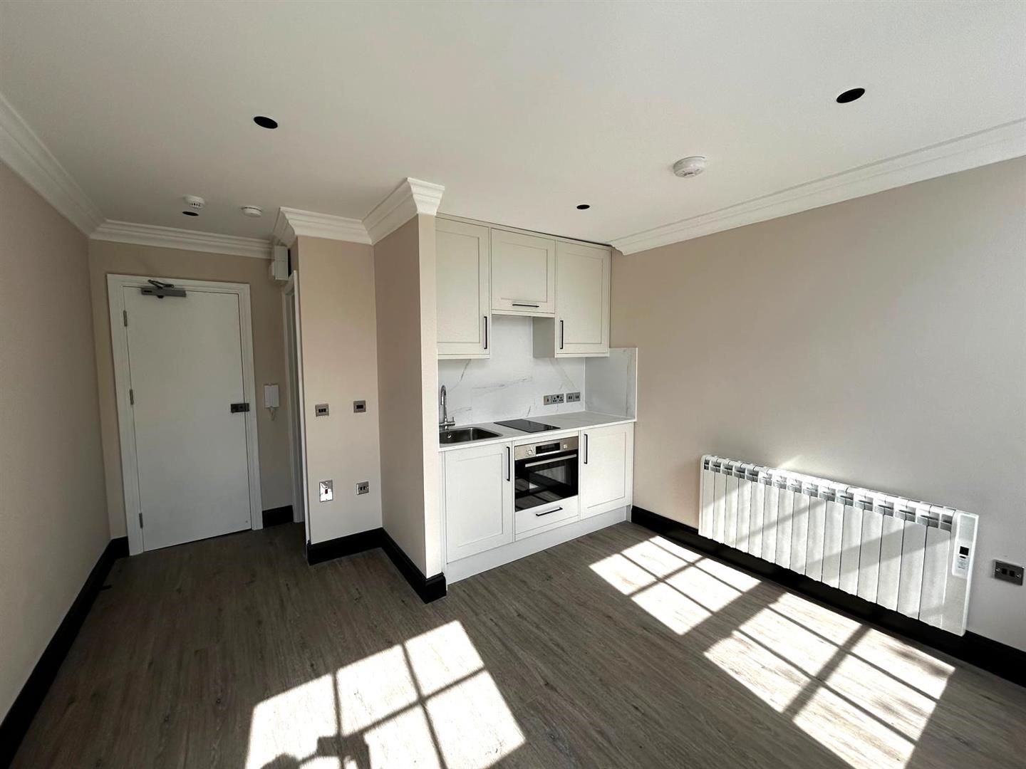 Flat Norfolk Terrace in Brighton