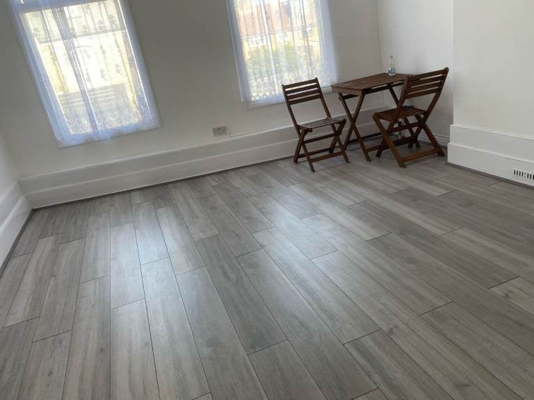 Flat Leytonstone Road in Greater London